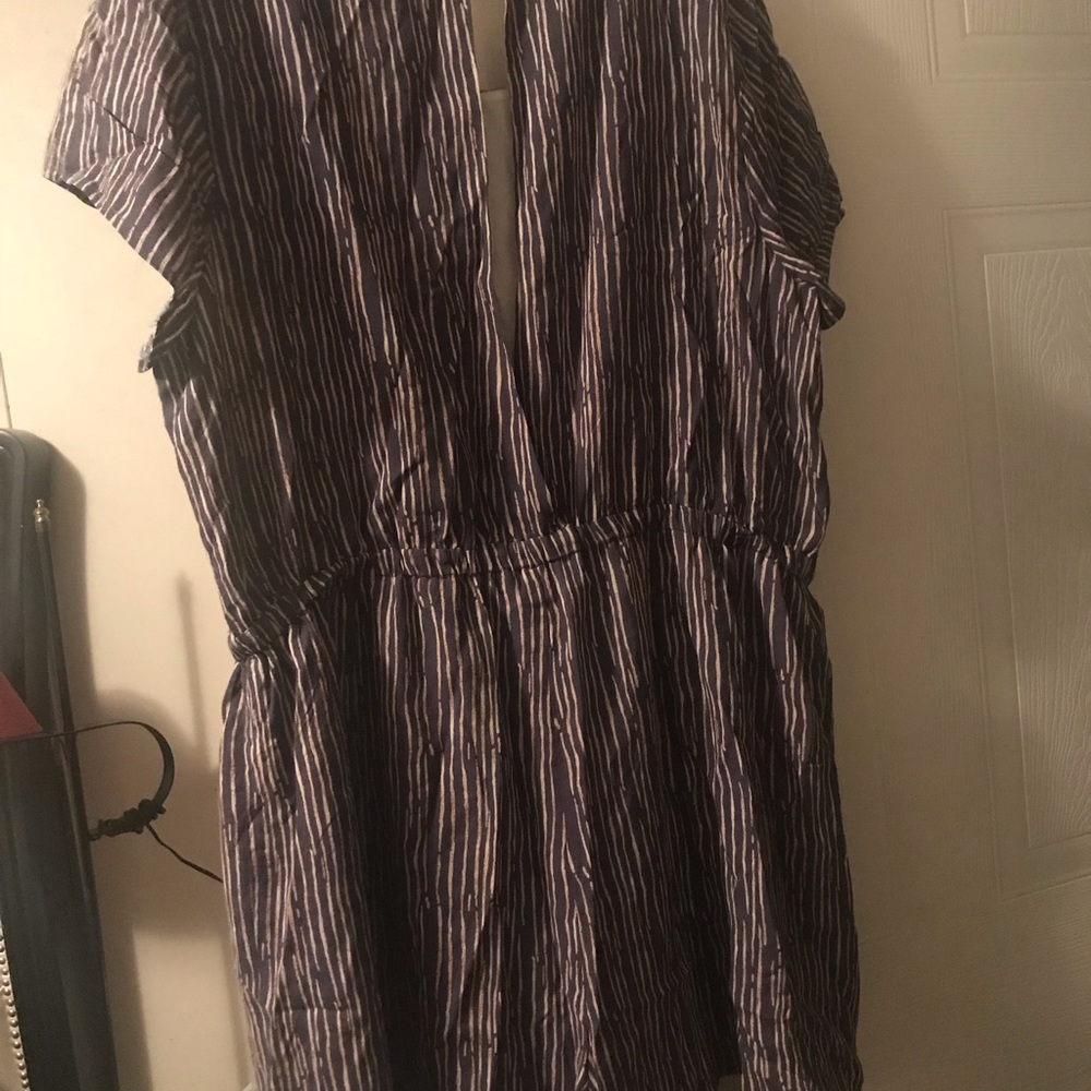 Romper - Picture 2 of 4